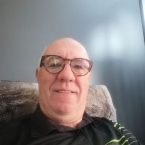 Meet your Posher, Stanley